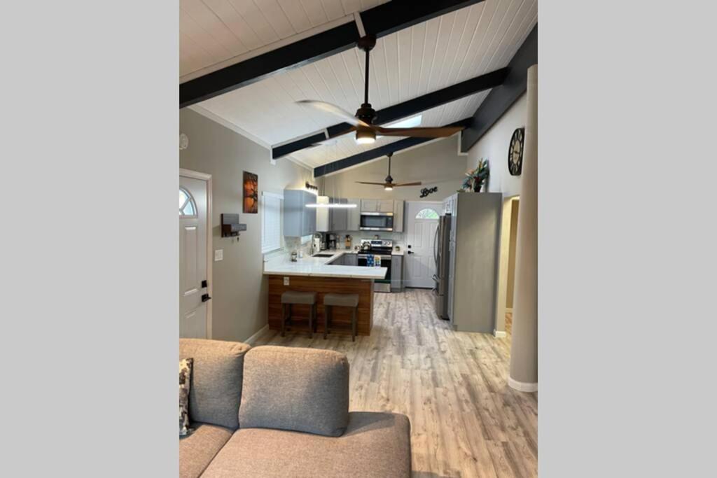 Spacious 2 Bedroom Beach House With King Suite Waianae 外观 照片